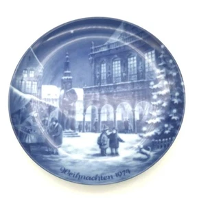 Vintage CHRISTMAS IN BREMEN 1974 Collector Plate Berlin Design - West Germany - Picture 1 of 6