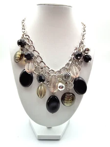 Vintage baumelnde schwarz/silber/Glasperlen an silberfarbener Kette Latz Halskette - Bild 1 von 3