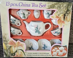 NEU, Vintage 13 teiliges Mini Porzellan Teeservice. Teeservice & Paket sind neu. - Bild 1 von 10