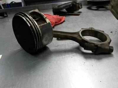 Pistón y varilla de conexión estándar de 1999 Dodge Caravan 3,8 Foto 1 de 3