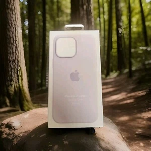 Apple Silikon Case mit MagSafe für iPhone 14 Pro Max - Flieder - Bild 1 von 3