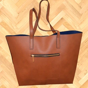 £90 UNIVERSAL TAN FAUX LEATHER STYLISH CHANGING BAG MAMAS & PAPAS SILVER CROSS - Picture 1 of 1
