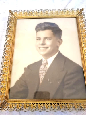 Vintage Framed Photo Of A Man In Frame - 8x10 Picture  - Image 1 of 3