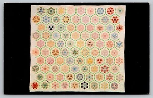 Postcard: Grandma's Flower Garden Quilt, Curt Teich, 1975, Unposted - Picture 1 of 2