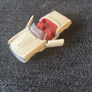 "MATCHBOX" SERIES #27 MERCEDES 230 SL MADE IN ENGLAND BY LESNEY - Picture 1 of 7