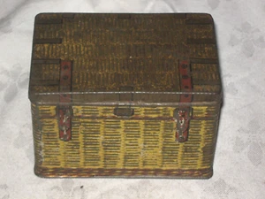 A Rare Antique Australian Aulsebrooks Sydney Picnic Basket Sampler Biscuit Tin - Picture 1 of 9