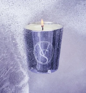 Victoria's Secret FROSTBRIGHT Scented Candle ~ 9.4 oz. - Picture 1 of 4