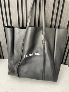 Balenciaga Everyday Tote Black Leather Medium - Picture 1 of 11