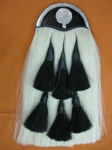 SI-WHITE HORSE HAIR LONG SPORRAN (100% Original) with CLAN FARQUHARSON EMBLEM - Bild 1 von 3