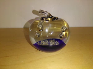  Kunstglas klar & kobaltblau schwer Glas Apfel Briefbeschwerer kontrollierte Blasen - Bild 1 von 7