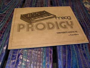 Moog Prodigy Bedienungsanleitung von Tom Rhea Analog Synthesizer Technische Informationen - Bild 1 von 12