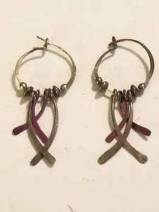 Vintage Goldtone Wispy Sprigs Hoop Earrings 1.25" - Picture 1 of 2