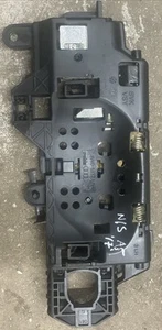 Original Audi A5 / A4 - Türgriffhalter Beifahrertür vorne - 8W01837811A - B6 - Bild 1 von 4