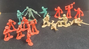 16 Plastic toy Soldiers and Firemen Made in China - Picture 1 of 9