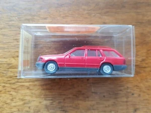 Wiking 154 Mercedes 230TE rot in OVP - Bild 1 von 2