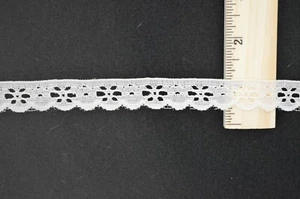 Encaje tejido - 3/4" con - floral crudo con borde festoneado - por las longitudes de 1, 5, 10 yardas - Imagen 1 de 1