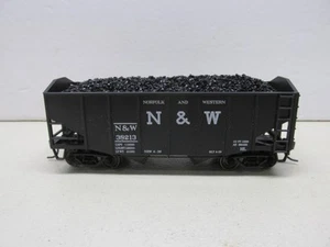 NORFOLK & WESTERN-2-BAY HOPPER W/LOAD #38213- HO SCALE - Picture 1 of 5