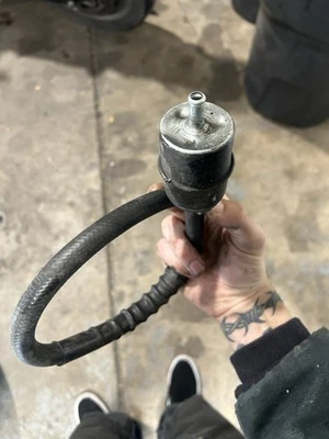 Cubierta de telar de línea de filtro de combustible Buell X1 Lightning 2000 OEM Foto 1 de 2