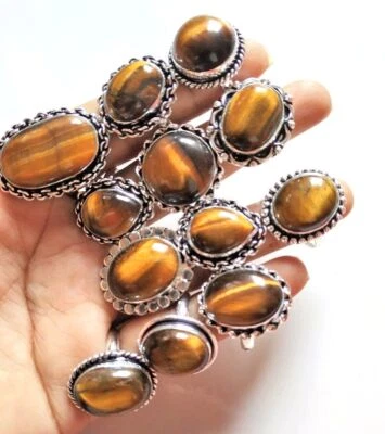 Venta Lote de anillos al por mayor enchapados en plata de ley 925 piedras preciosas ojo de tigre natural Foto 1 de 3