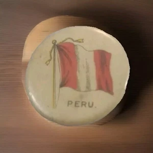 ANTIQUE SWEET CAPORAL CIGARETTES Vintage Pinback Flag Of Peru Whitehead & Hoag - Picture 1 of 3