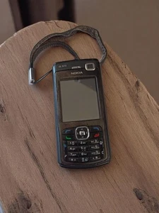 Téléphone Nokia vintage sans chargeur - Modèle fonctionnel - Photo 1 sur 2