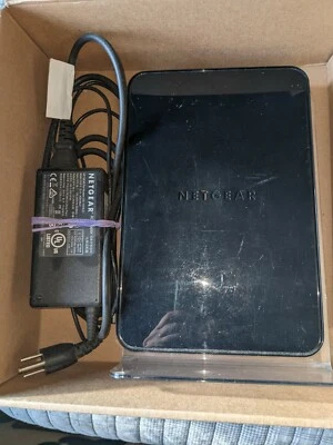 Netgear N900 450 Mbps 4-Port Gigabit Wireless N Router (R4500) - Used - Image 1 of 2