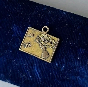 Vintage 10K Gold Filled Hawaii Charm - Picture 1 of 3