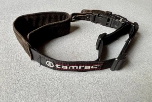 Correa para el cuello de cámara Tamrac con liberación rápida y anillos de metal para SLR / DSLR - Imagen 1 de 4