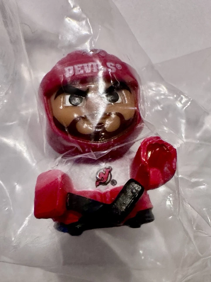 NHL Teenymates Series 8 Goalies 2022 New Jersey Devils Goalie paquete sellado Foto 1 de 1