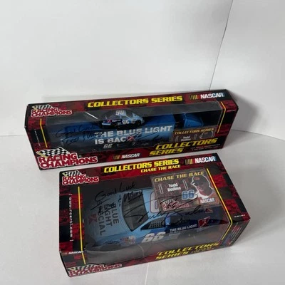 Lote De 2 Autografiados Todd Bodine Coleccionista Serie 1:64, 1:24 Coche Y Transportador Foto 1 de 4