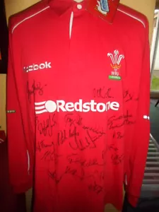 Von Wales Squad signiertes Heimtrikot WM 2003 Rugby Union neu mit Etikett COA - Bild 1 von 5