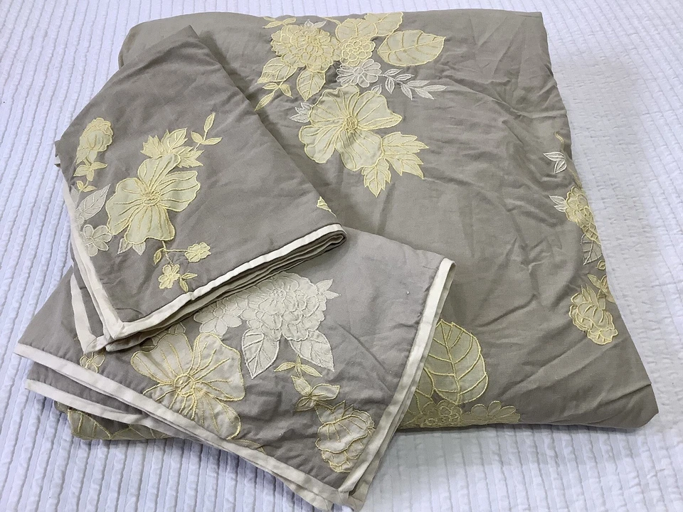 Martha Stewart Linen / Cotton Full Queen Duvet Cover & 3 Shams Yellow Floral - Image 1 of 4