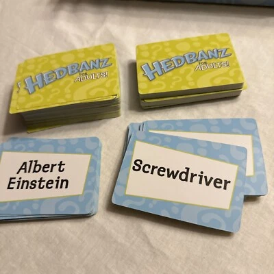 Hedbanz Para Adultos ~ Jogo de Tiaras ~ CARDs Tokens Timer - sem bandas Peças - Imagem 1 de 2