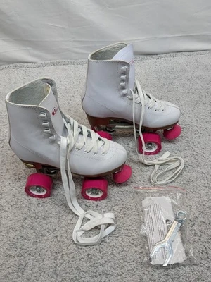 Chicago 400 Patines Clásicos Cuádruples Blanco Rosa Ruedas Mujer 5 Excelente Foto 1 de 4