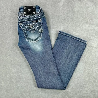 Pantalones de mezclilla Miss Me Jeans para mujer 25 azules corte bota estrás adornados Foto 1 de 4