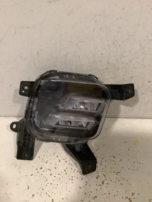 2023- 2024 KIA SPORTAGE PASSENGER RH LED FOG LIGHT OEM C37R-20336  TL - Image 1 of 4