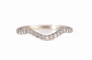 Stunning 14k White Gold Chevron Diamond Band Ring .085TCW - Picture 1 of 5