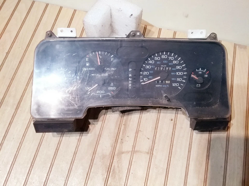 Cuadro de instrumentos Dodge Ram 1500/2500/3500 automático 219.799 millas 1994-1997 Foto 1 de 4