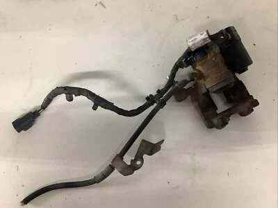 Pinza de freno de rueda trasera para pasajero derecho Ford Fusion 2016-2019  Foto 1 de 4