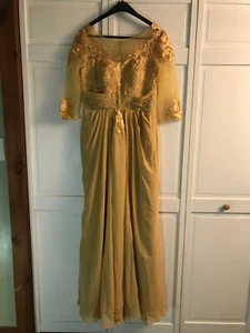 Gold Elegant formal dress with lace and half sleeves - Picture 1 of 10