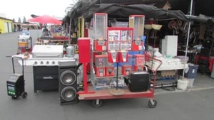 Vending Machines - Sports Cards -Pokemon-Candy -Toys With Keys & Racks - Picture 1 of 7