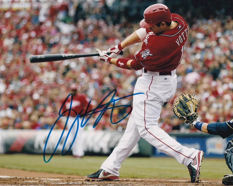 JOEY VOTTO SIGNED AUTOGRAPH 8X10 PHOTO CINCINNATI REDS - Image 1 of 1