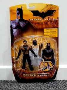 2005 Mattel Batman Begins Action Figure - Ninja Bruce to Batman - MISB - Bild 1 von 2
