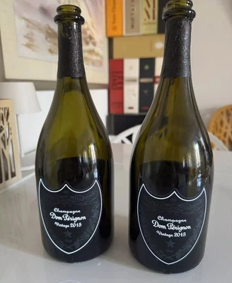3 botellas vacías Dom Perignon luminosas 2015 edición logo nuevo 750 ml  Foto 1 de 4