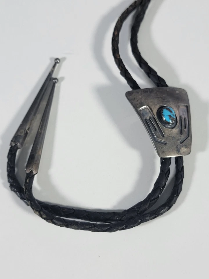 Corbata vintage de plata esterlina con incrustaciones de turquesa Bennett Pat colgante estilo C-31 Zuni Foto 1 de 4