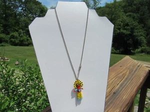 Vintage handgefertigte Native American Samen Perle Mädchen Frau Puppe dünnes Silber 18 Zoll Kette - Bild 1 von 4
