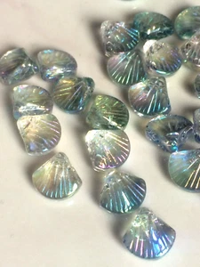 20 x Multi Coloured Electroplated Transparent Glass Shell Shaped Beads Size 10mm - Picture 1 of 3