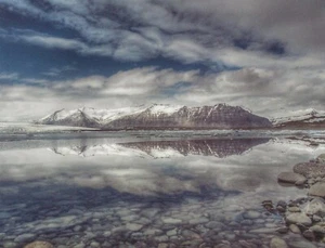 Postcard Iceland "Jokulsarlon Glacial Lagoon" Photographer: Nick Jackson MINT - Picture 1 of 1