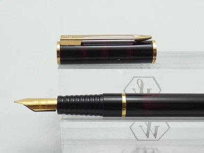 Vintage Waterman Laureat Mk I Red & Black Fountain Pen, GT, Fine GP Steel  Nib - Image 1 of 4