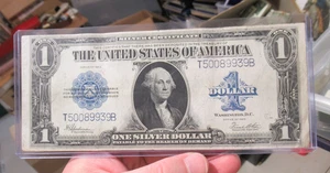 Certificado de plata de gran tamaño "Manta de caballo" de $1 dólar de 1923, #500-899-39 - Imagen 1 de 6